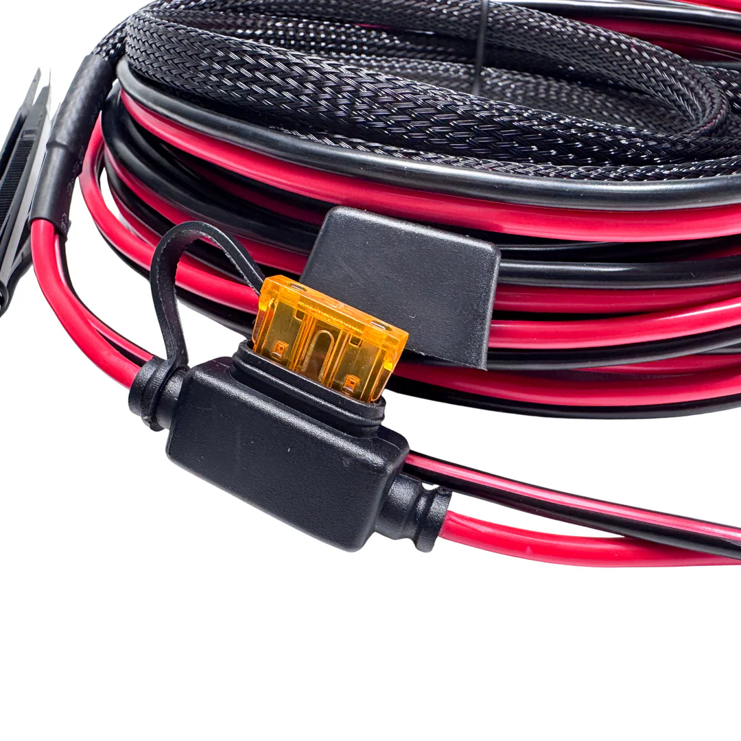 kingpin-led-light-bar-power-supply-kit-fused-wiring Kingpin LED light bar power supply kit with fused wiring for 12V installation.