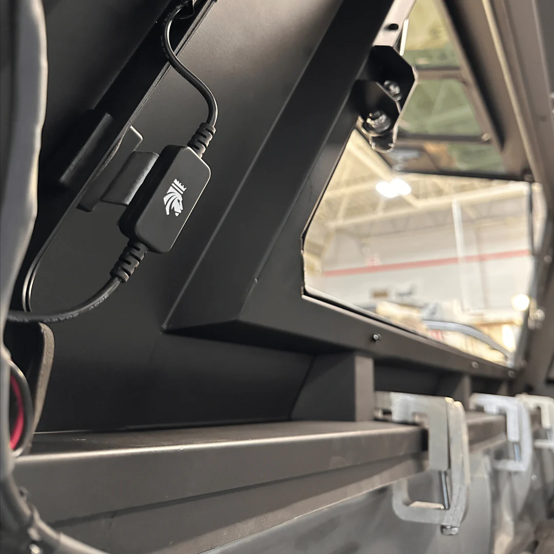kingpin-v-series-40-light-bar-smartcap-dimmer-install SmartCap truck topper install showing Kingpin V-Series light bar wiring and dimmer switch.
